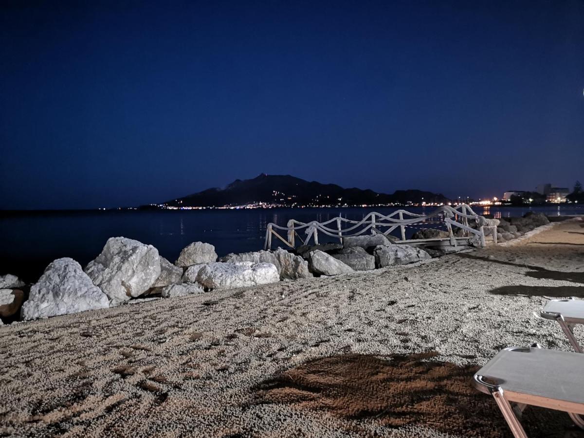 Point Ephemere Beachfront Apartments Zakintos Zewnętrze zdjęcie